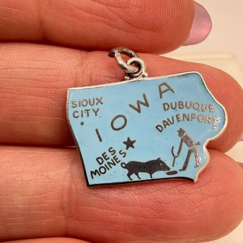Vintage Wells Sterling Silver IOWA w/ blue‎ enamel state charm/pendant!